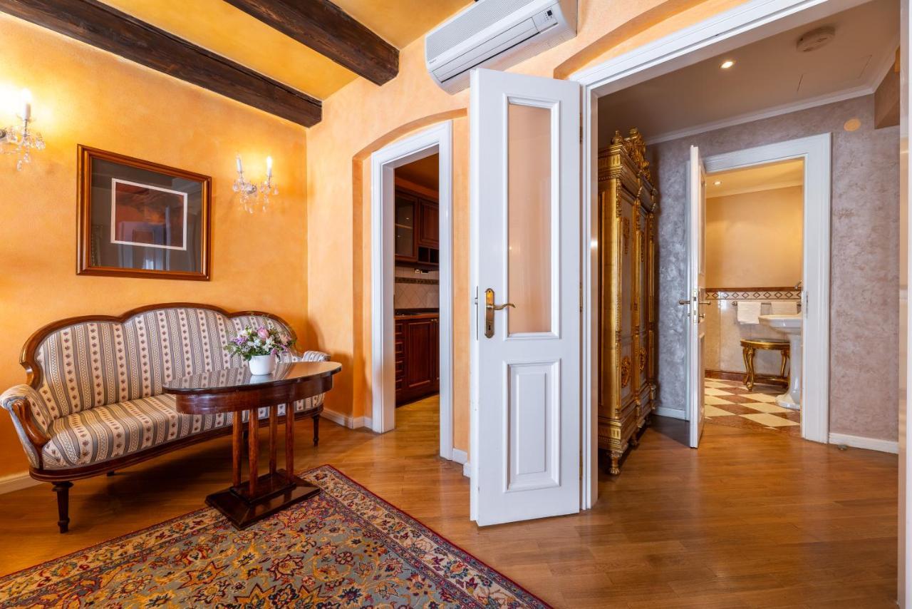 Nosticova Heritage Aparthotel *